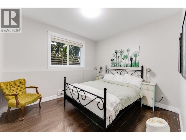 729 Delestre Av in Coquitlam, BC - Building Photo - Building Photo