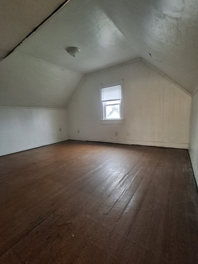 property at 1531 Johnson Ave