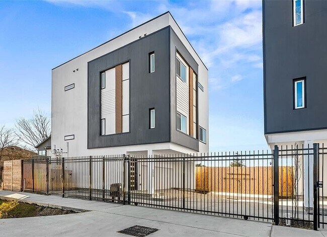 3620 Lehall St in Houston, TX - Building Photo - Building Photo
