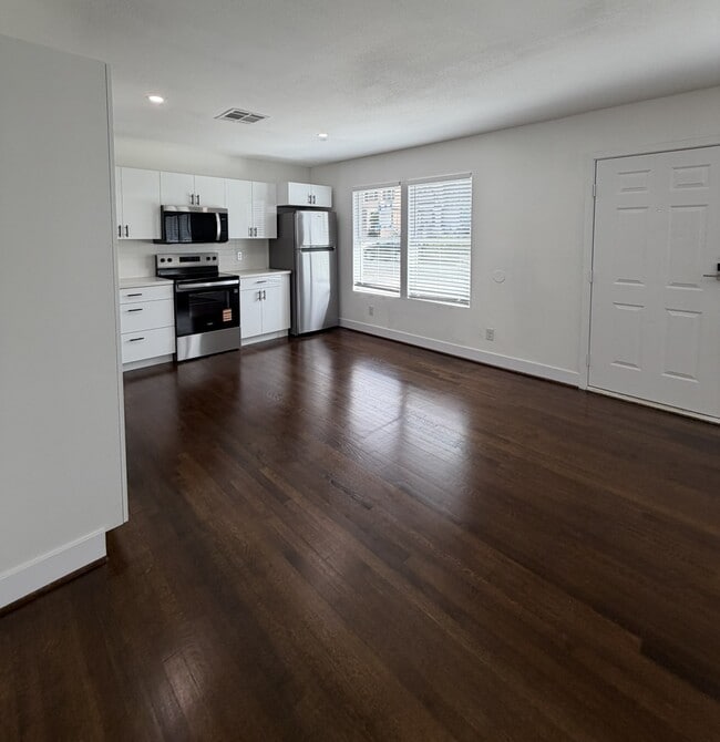 property at 1976 W McKinney St