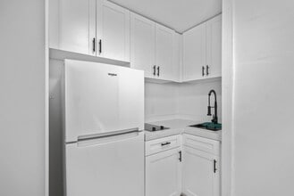 1607 Hayes St, Unit 3 in Hollywood, FL - Building Photo - Building Photo