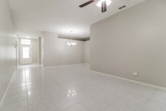 131 Harwood Cir in Kissimmee, FL - Building Photo - Building Photo