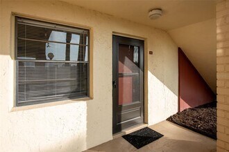 96 Boundary Blvd in Rotonda West, FL - Foto de edificio - Building Photo