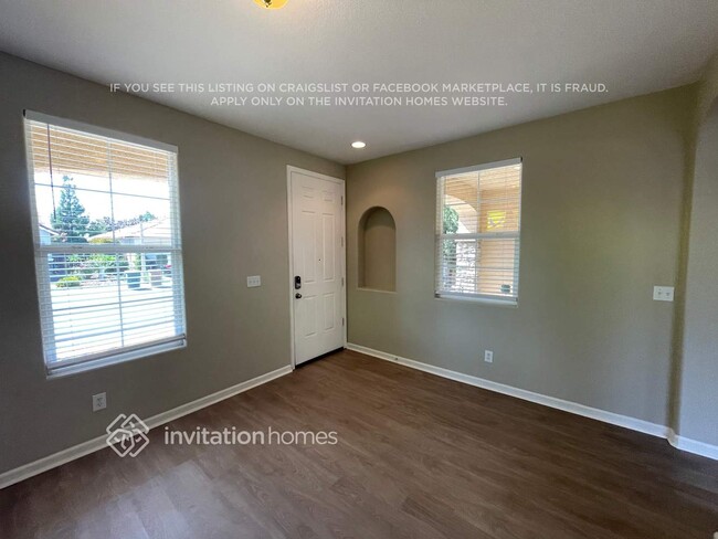573 Davenport Way in Lincoln, CA - Building Photo - Building Photo