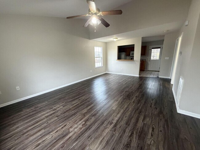 5305 E Trikalla Dr in Columbia, MO - Building Photo - Building Photo