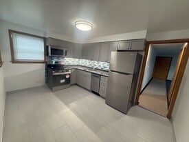 7315 Dixon St, Unit GW in Forest Park, IL - Building Photo