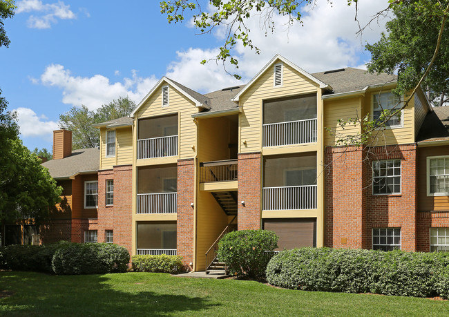 Newport Colony Apartments in Casselberry