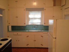 505 Wilmington Ave, Unit B in San Antonio, TX - Building Photo - Building Photo