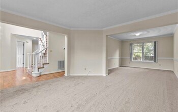 3836 Larchwood Dr in Virginia Beach, VA - Building Photo - Building Photo