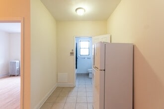 4854 N Damen Ave, Unit A07W in Chicago, IL - Foto de edificio - Building Photo