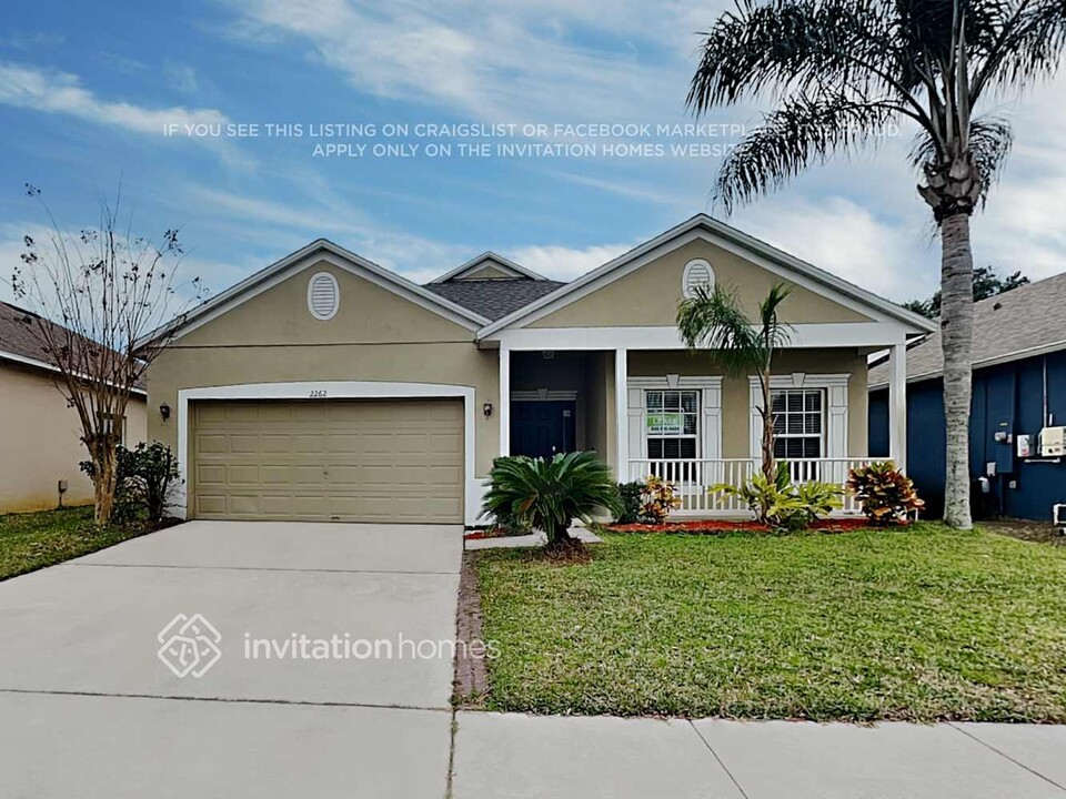 2262 Victoria Falls Dr in Orlando, FL - Building Photo