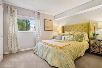 Deer Crest Apartments in Broomfield, CO - Building Photo - Building Photo