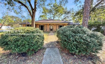 2101 Lamar Dr in Richmond, TX - Building Photo