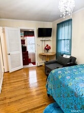 12 Hillside Ave in Stamford, CT - Building Photo - Building Photo