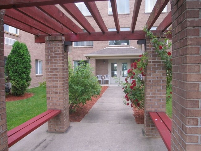 property at 5910 Hessen Cassel Rd