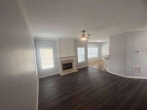 4571 Garden City Dr in Stonecrest, GA - Foto de edificio - Building Photo