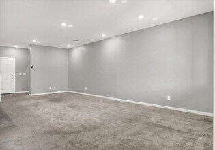 502 Sonoma Range St in Las Vegas, NV - Building Photo - Building Photo