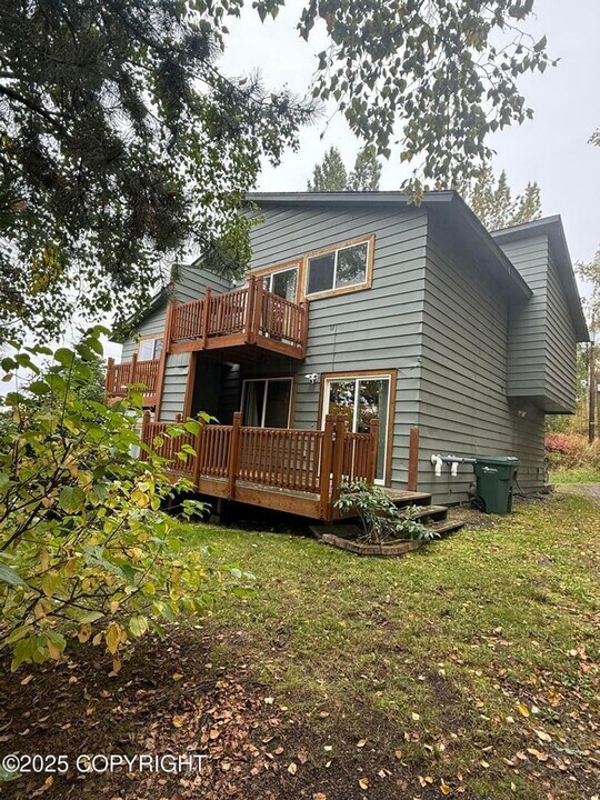 1515-1517 W 47th Ave in Anchorage, AK - Building Photo