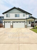 1530 NW 29th Pl in Battle Ground, WA - Building Photo