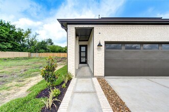 4336 Avron Drive in Stafford, TX - Building Photo - Building Photo