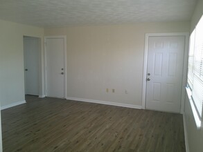 411 Madison Ave in Cape Canaveral, FL - Building Photo - Building Photo