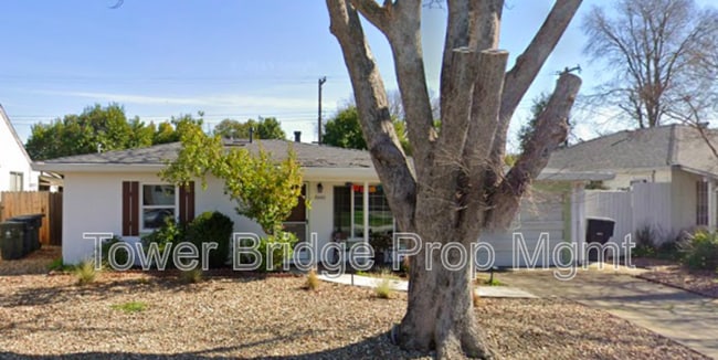 5645 Johns Dr in Sacramento, CA - Building Photo - Building Photo