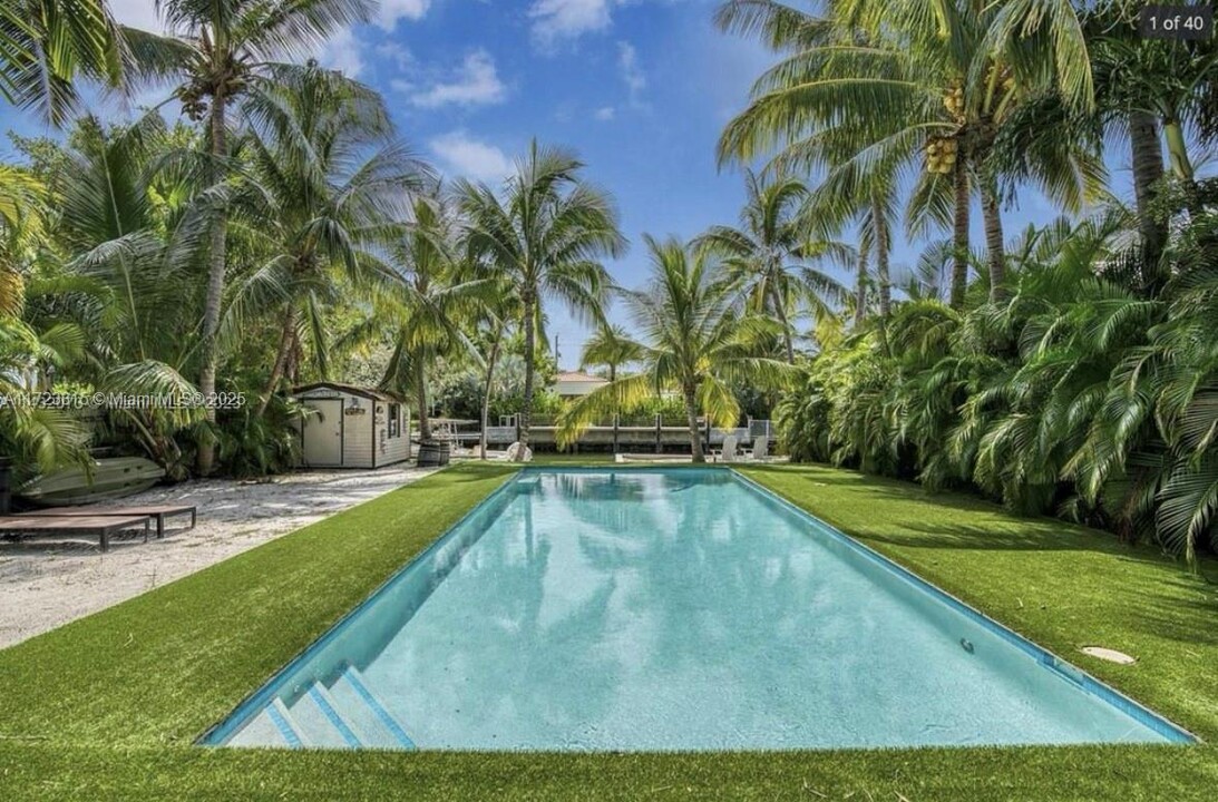 7960 Hawthorne Ave in Miami Beach, FL - Building Photo