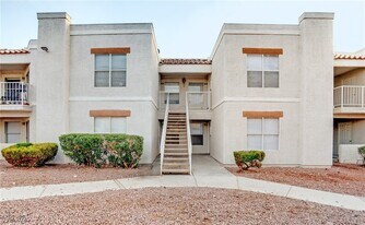 6800 E Lake Mead Blvd in Las Vegas, NV - Building Photo
