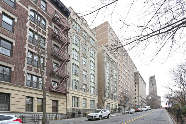 528 Riverside Dr in New York, NY - Building Photo - Building Photo