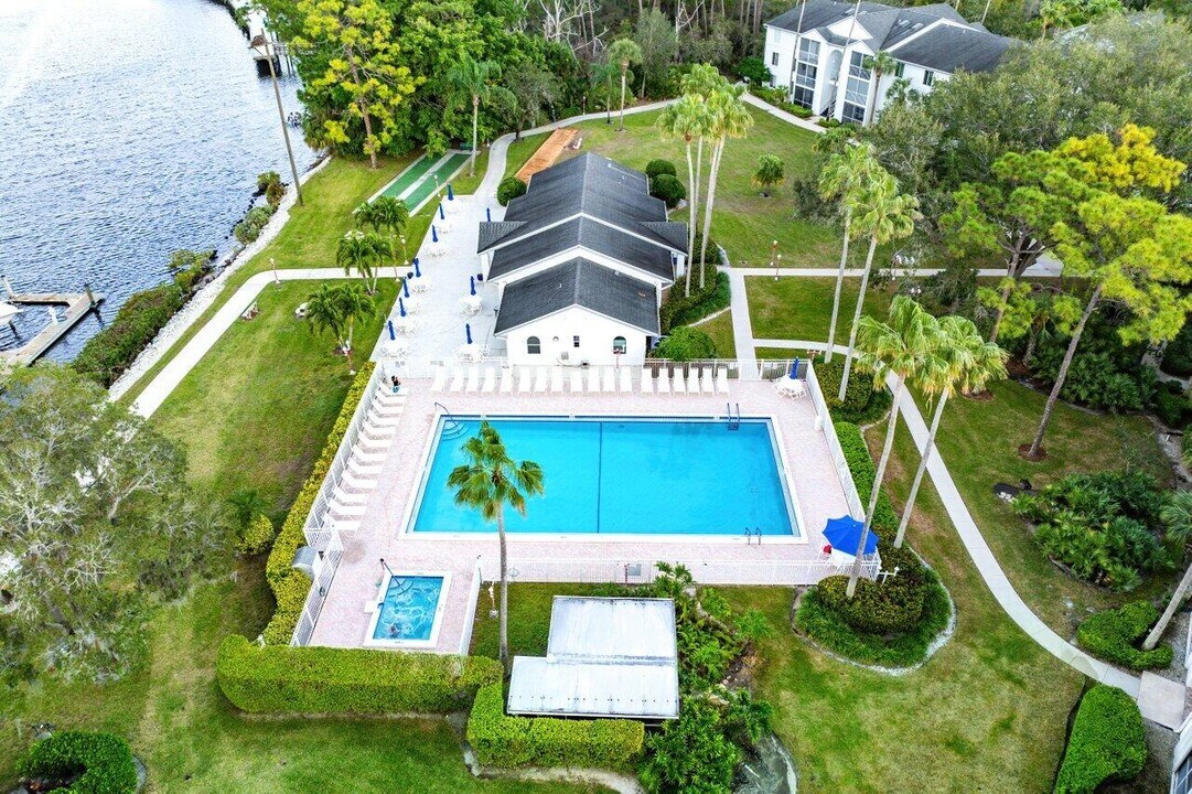 2516 SE Anchorage Cove in Port St. Lucie, FL - Building Photo