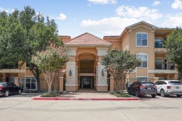 Villas of Mission Bend in Plano, TX - Building Photo - Building Photo