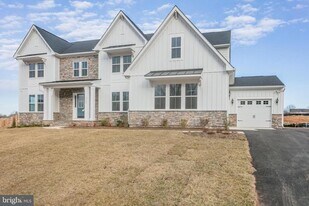 23786 Indigo Bunting Ct in Aldie, VA - Building Photo
