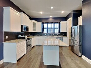 215 S Village Way in Lewisville, TX - Building Photo - Building Photo