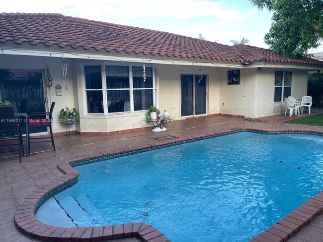 14300 SW 152nd Pl in Miami, FL - Building Photo - Building Photo