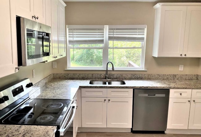 3148 Flat Shoals Rd in Decatur, GA - Foto de edificio - Building Photo