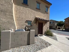 2910 E Dunbar Dr in Phoenix, AZ - Building Photo - Building Photo