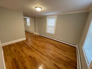 309 Highland Ave, Unit R in Somerville, MA - Foto de edificio - Building Photo