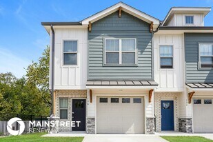 136 Hartsville Ct in Lebanon, TN - Building Photo