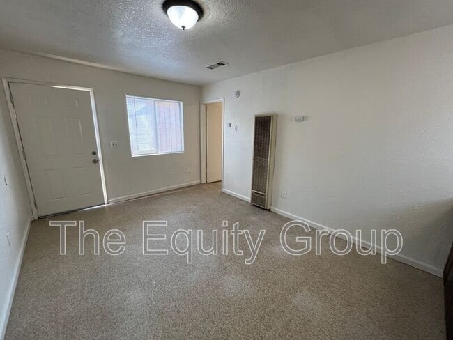 9314 Rd 236 in Terra Bella, CA - Building Photo - Building Photo