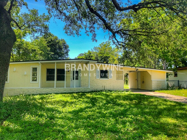 property at 1936 Constant Dr