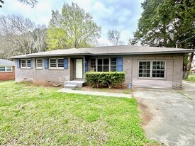 6117 Colfax Rd NW in Huntsville, AL - Building Photo