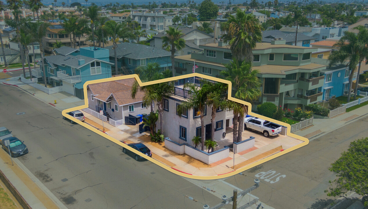 204 Evergreen Ave in Imperial Beach, CA - Building Photo