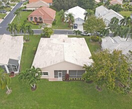 2559 Egret Lake Dr in Greenacres, FL - Building Photo - Building Photo