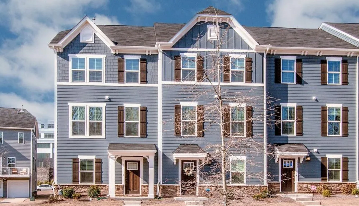 1331 Ashbury St in Charlotte, NC - Building Photo