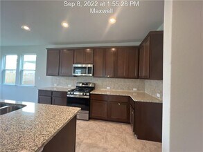 194 Living Reef Dr in Maxwell, TX - Building Photo - Building Photo