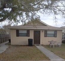 1110 Sheffield Ave in Panama City, FL - Building Photo