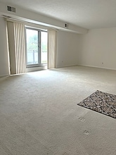 2202 Acacia Park Dr in Lyndhurst, OH - Building Photo - Building Photo