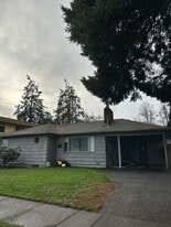 1036 NW 25th St in Corvallis, OR - Building Photo