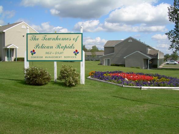 Pelican Rapids Townhomes in Pelican Rapids, MN - Foto de edificio