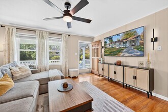 332 Pageland Rd in Charleston, SC - Foto de edificio - Building Photo